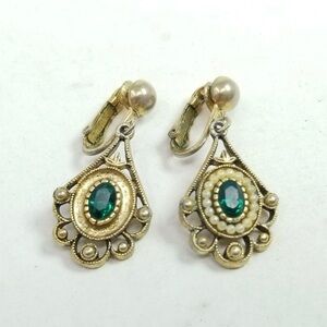 Vintage Avon gold-tone clip-on earrings